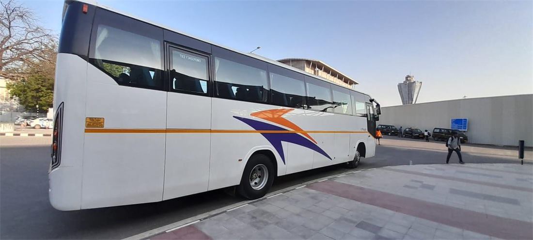 45 seater luxury bus